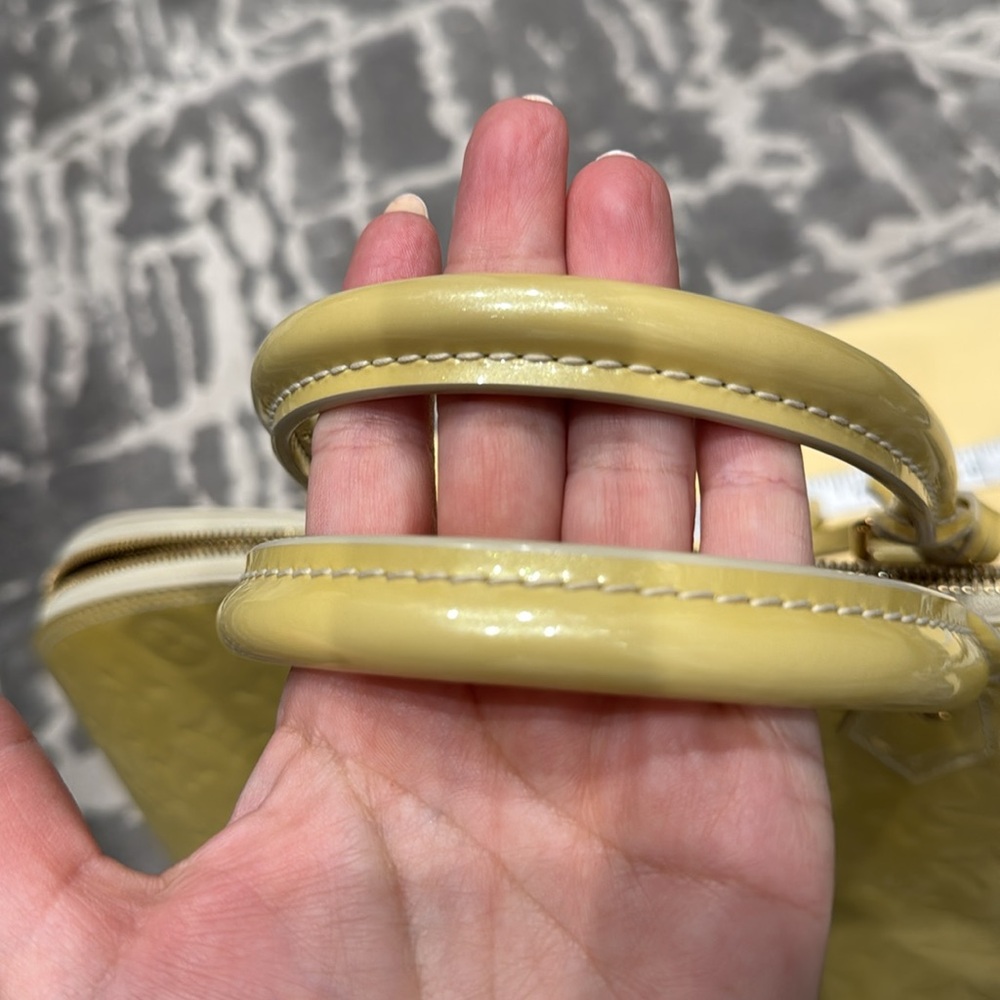 Louis Vuitton Alma Pm Women's Bag - Picture 5 of 16